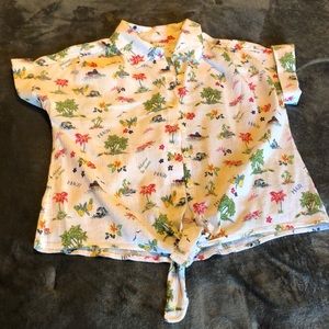 Women’s size medium style & Co. Maui button down shirt